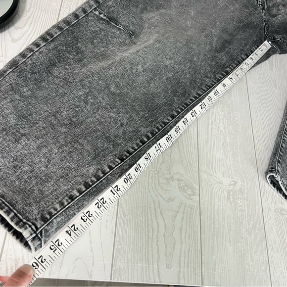 Rebecca Minkoff High Rise Barrel Wide Leg Crop Jeans Black Wash Studded - Picture 7 of 11